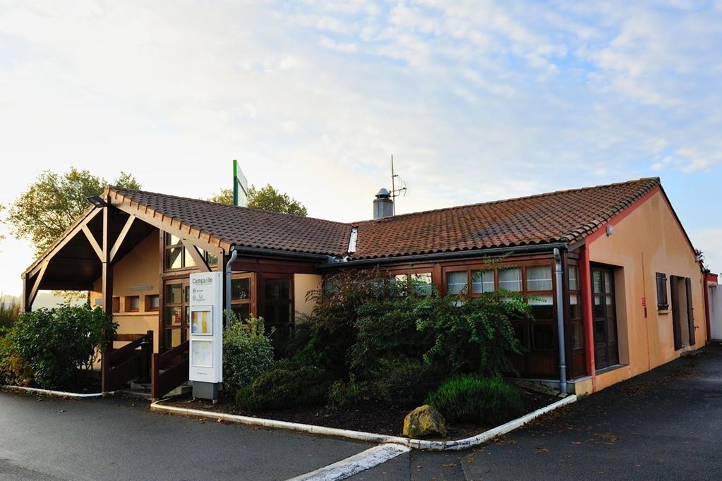 Kyriad Niort - La Creche Exteriér fotografie