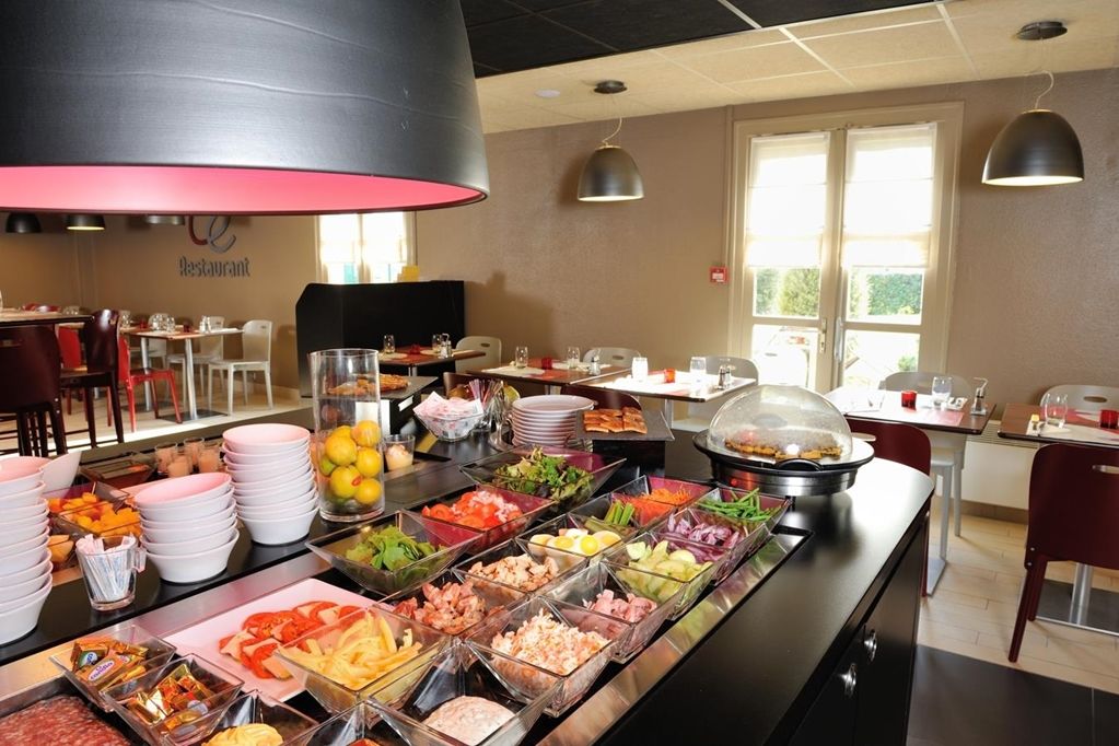 Kyriad Niort - La Creche Restaurace fotografie