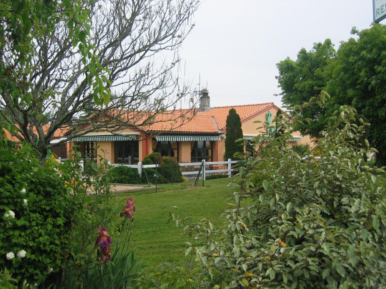 Kyriad Niort - La Creche Exteriér fotografie